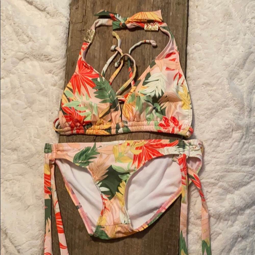 Gianni Bini floral bikini - Top L - Bottom S
